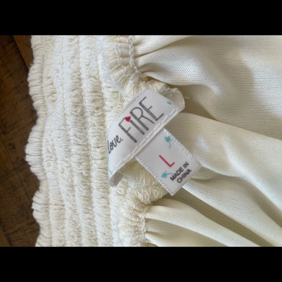 love, Fire cream color tunic top.  Size Large.  Tassels on sleeves and front. - Picture 8 of 13